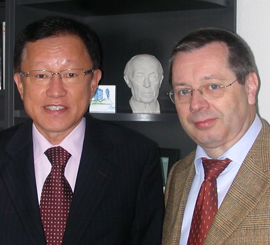 Stephan Eisel mit Sun-Hong Son, dem Generalkonsul Sd-Koreas in Bonn